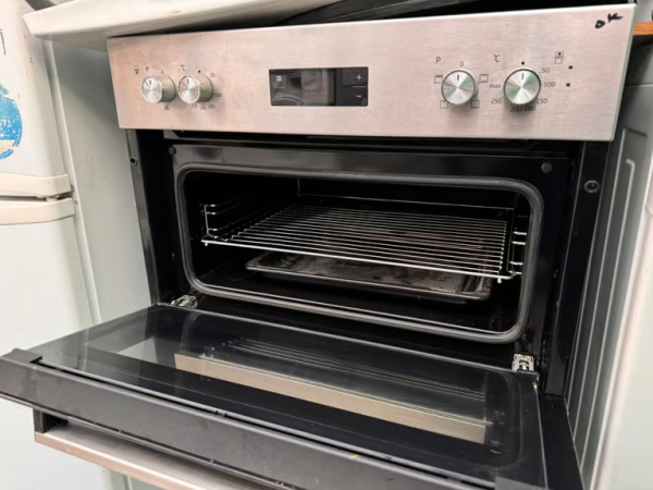 BEKO INTEGRATED Electric double Oven - Image 2