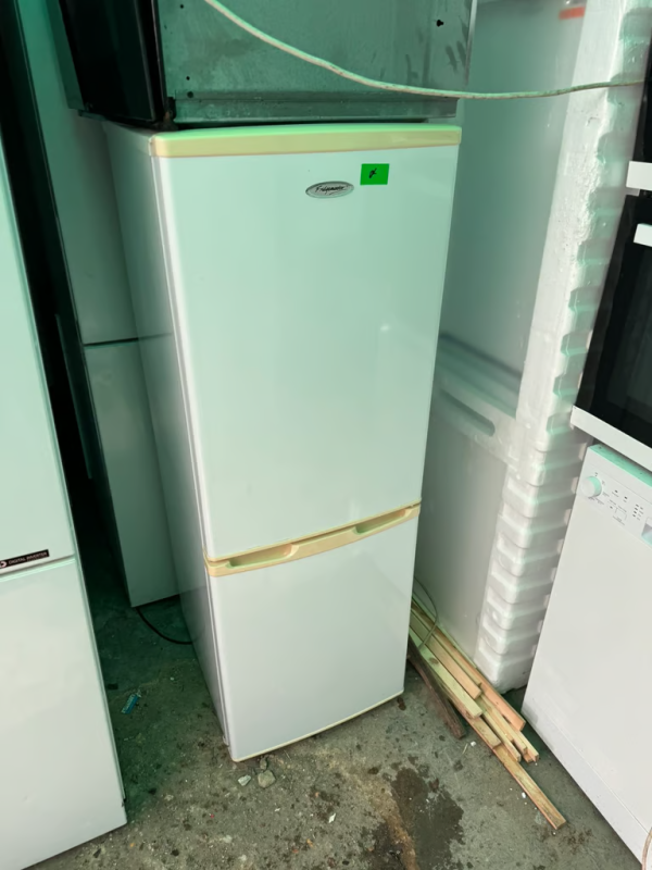 Lec fridge freezer 5ft tall